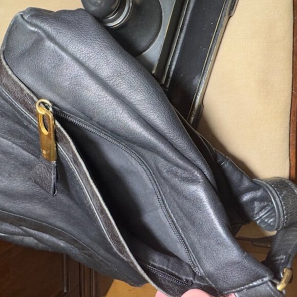 VINTAGE Black Handbag 11x10,‎ 13" strap drop - Picture 6 of 6